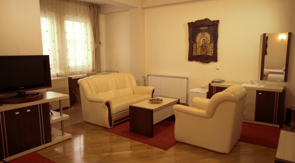 Premier Hotel Скопие Екстериор снимка