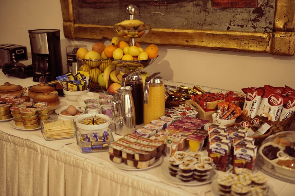 Premier Hotel Скопие Екстериор снимка