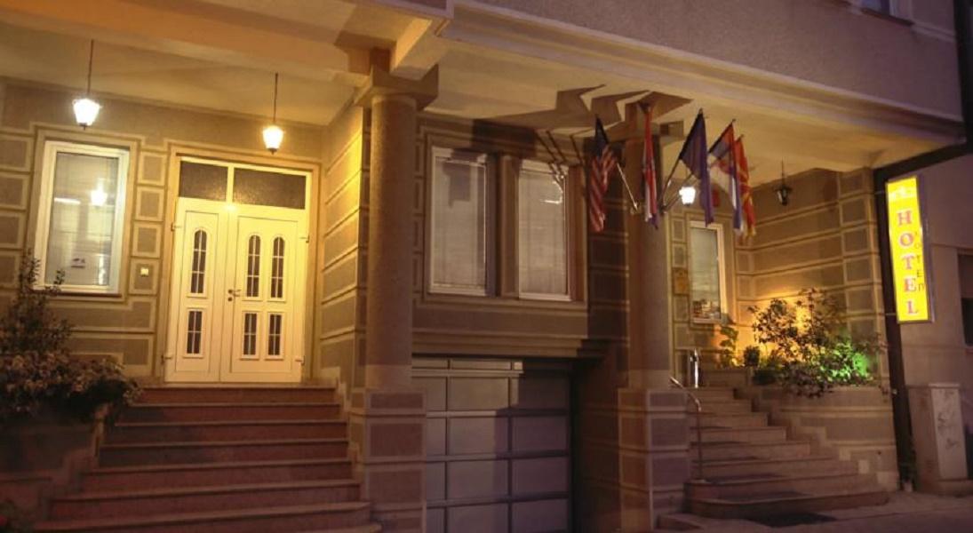 Premier Hotel Скопие Екстериор снимка