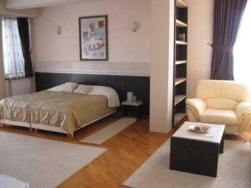 Premier Hotel Скопие Екстериор снимка