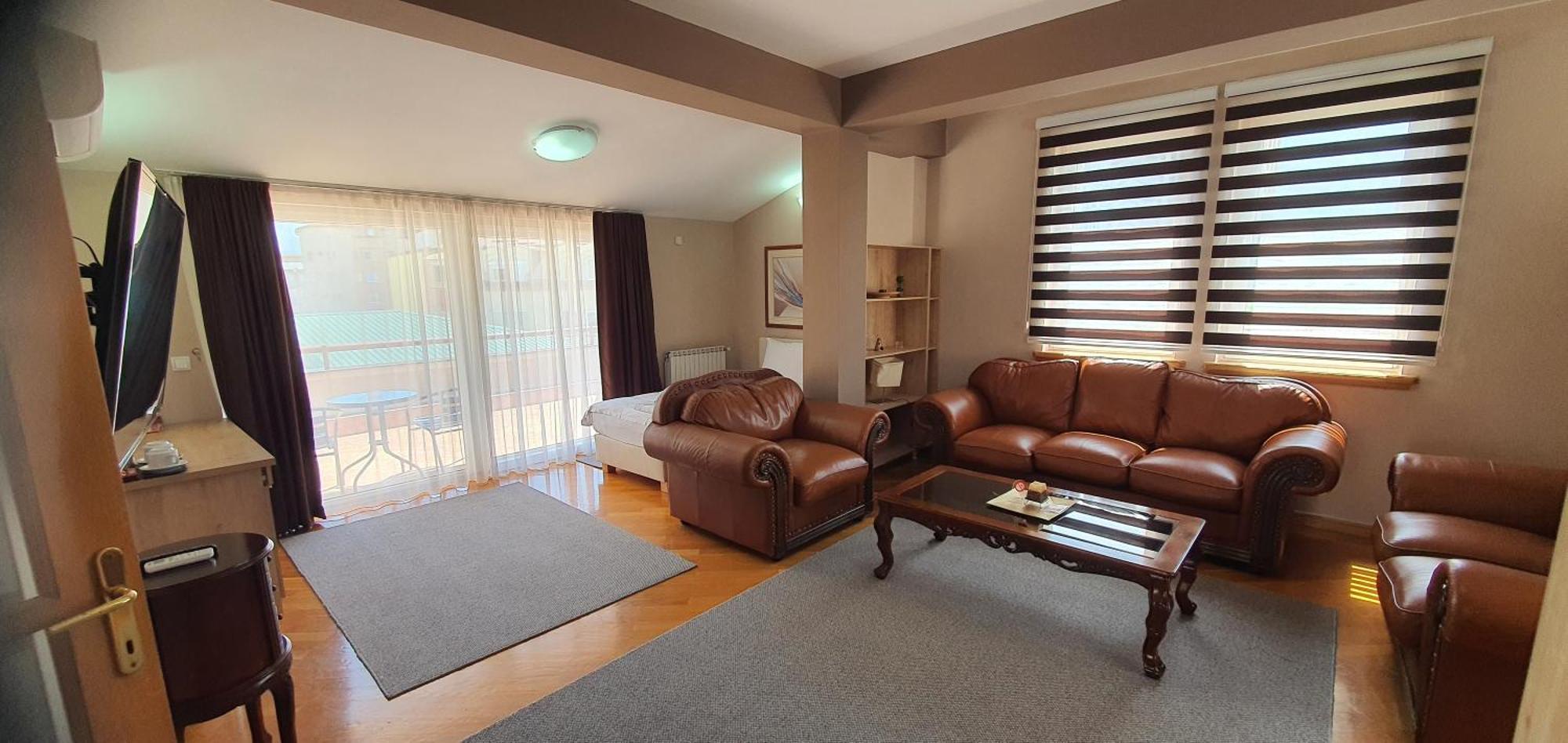 Premier Hotel Скопие Екстериор снимка
